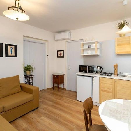 Wehost Liberty Square Apartments ティビリシ エクステリア 写真